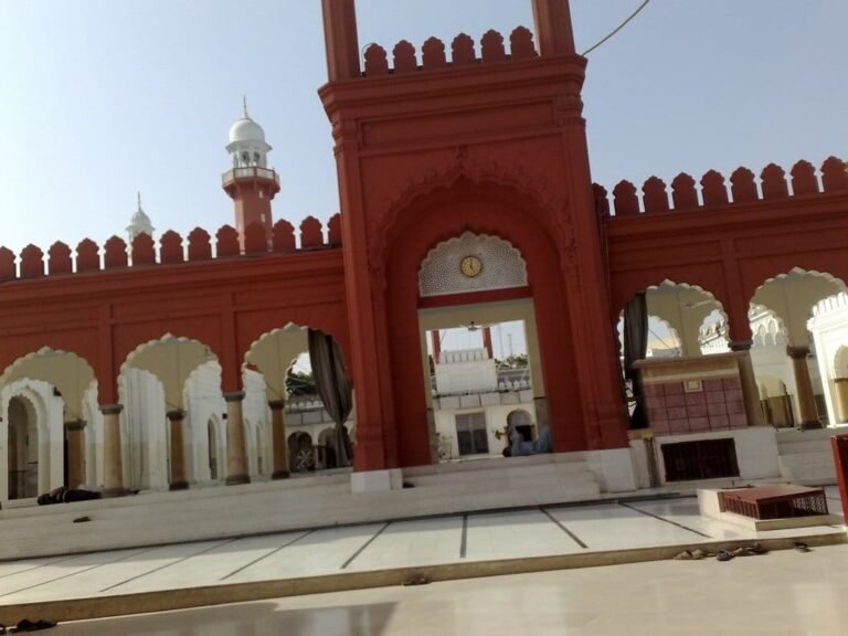 جامعہ علومِ اسلامیہ علامہ بنوری ٹاؤن کراچی